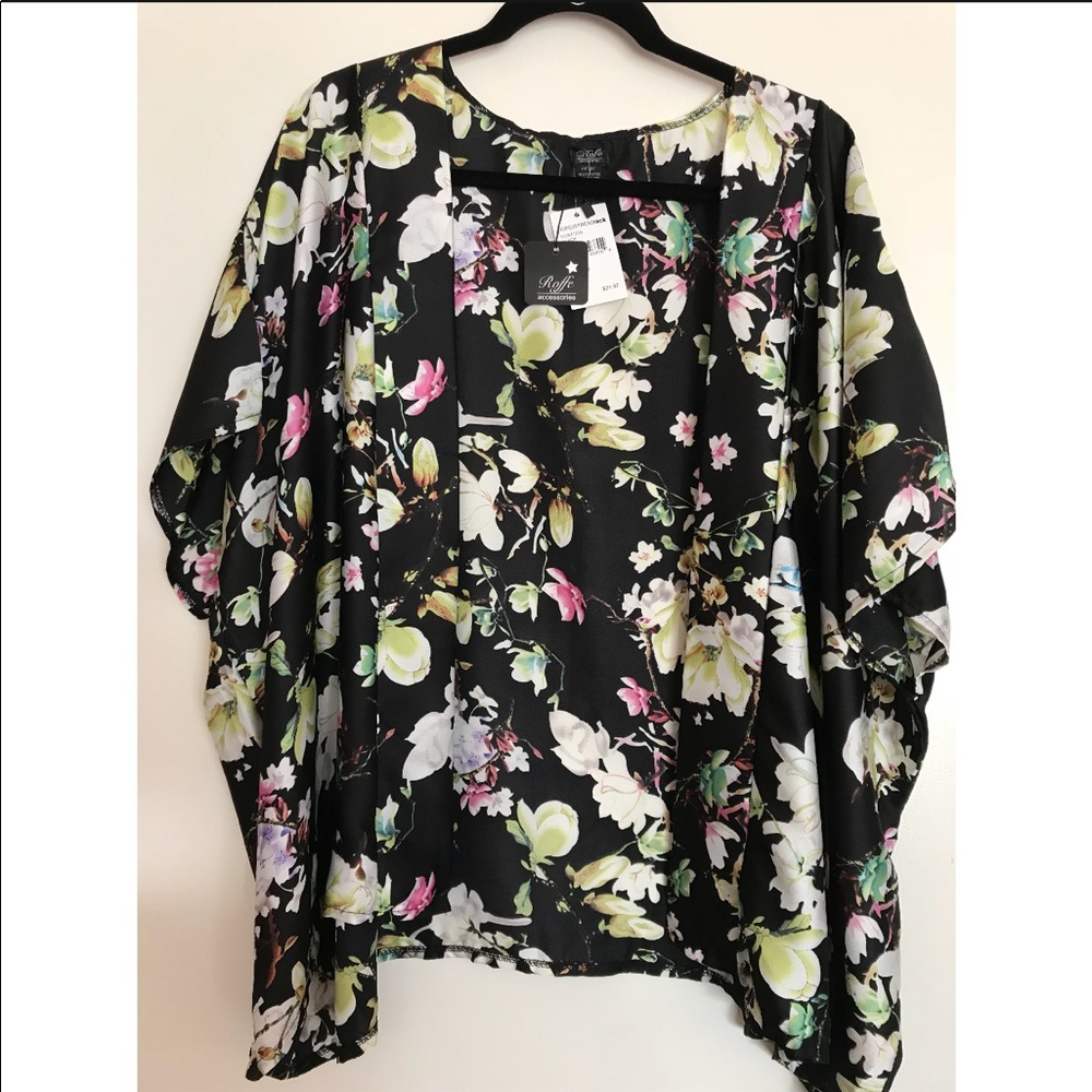 New with tags floral kimono